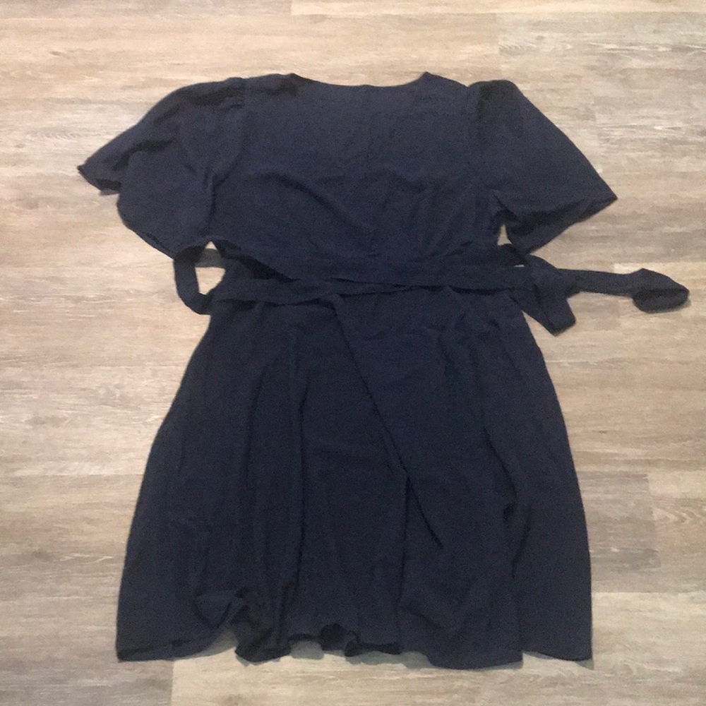 Navy blue SHEIN dress with tie for waist size 1XL no tags but new never worn
